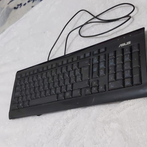 Asus Computer Keyboard - Picture 3 of 3